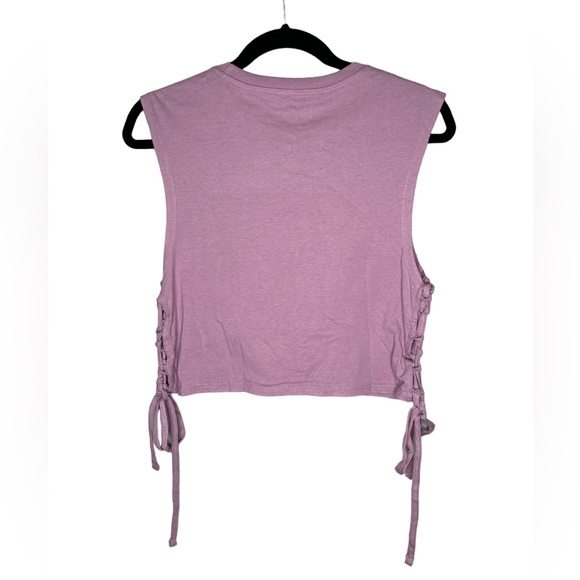 Goodie Two Sleeves Def Leppard Small Crop Top - Picture 2 of 2